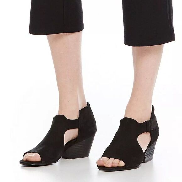 Eileen Fisher Iris Cutout Mid Heel Booties Black Size 9.5 - Picture 1 of 7
